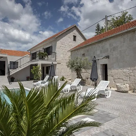 Villa Marija *